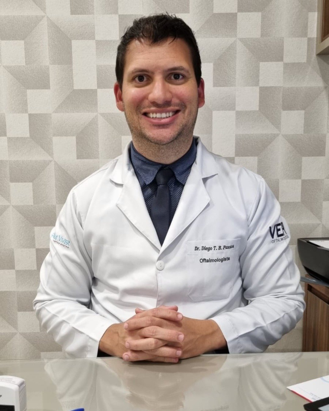 Dr. Diego Passos — Cirurgião Oftalmologista